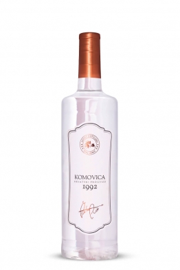 Šoškić Komovica rakija