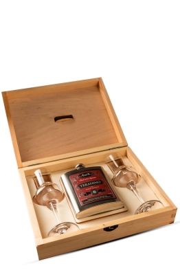 Aura box glasses and Teranino flask in a wooden box